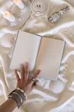 Cargar imagen en el visor de la galería, cuadernos bohemios elegantes minimalistas. regalo ideal para mujeres