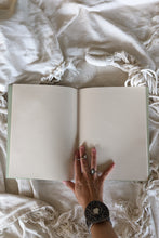 Cargar imagen en el visor de la galería, cuaderno cosido grande con dibujos de geometriasagrada,arte esoterico para mujeres que hacen journaling. hecho con papel ecologico.