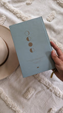 Load image into Gallery viewer, Set de 4 Journals de autobienestar

